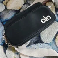 کفش و کیف|کیف، کفش، کمربند|مراغه, |دیوار