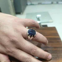 انگشتر یاقوت کبود رکاب دست ساز نقره