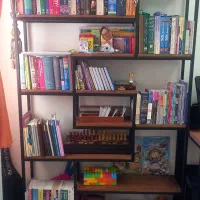کتابخانه چوب و فلز