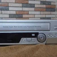 ویدئو VHS و پخش کننده DVD