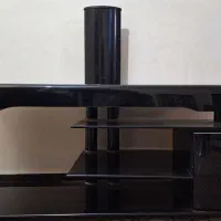 میز تلویزیون شیشه ای