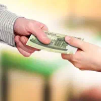 نیازمند پول دستی