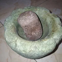 هاون سنگی قدیمی