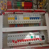 نیروی برقکار ماهر نیمه ماهر ومبتدی