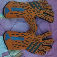 دستکش حرفه‌ ای دروازه بانی آدیداس پردیتور