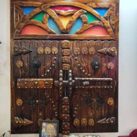 پنجره و صندوقچه سنتی