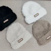 دنیای کلاه و جوراب