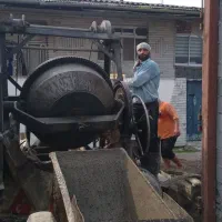 بتن ریزی با دستگاه خلاطه با بهترین کیفیت|خدمات پیشه و مهارت|هادی شهر, |دیوار