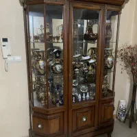 بوفه قدیمی ویترینی|بوفه، ویترین، کنسول|رشت, گلباغ نماز|دیوار