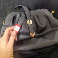 کیف زنانه و عینک دودی نو