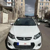 کوییک r سفید مشکی