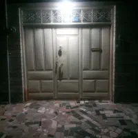 درب آهنی قدیمی سه لنگه