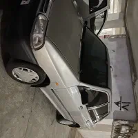 پراید نقره‌ای سالم