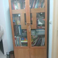 کتابخانه ویترین