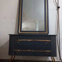 دکور آرایشگاه/صندلی اصلاح/آینه کنسول/کپ|آرایشگاه و سالنهای زیبایی|هشتگرد, هشتگرد قدیم|دیوار