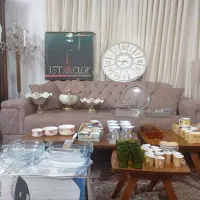 تعدادی لوازم منزل سرویس پذیرایی فنجان ساعت دیواری