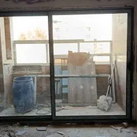 نصاب درب و پنجره دوجداره|خدمات پیشه و مهارت|شیراز, کوشک میدان|دیوار