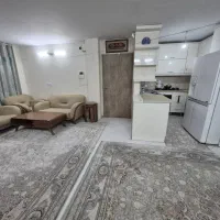 آپارتمان-70-متری-بسیار-تمیز-و-بازسازی-شده