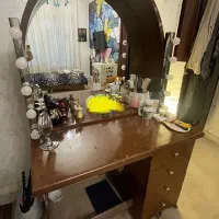میزآرایش-  تخت یکنفره- ویترین ۳طبقه با دوکشو بزرگ|بوفه، ویترین، کنسول|مشهد, سجاد شهر|دیوار