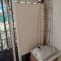 درب و کوم آهنی و سنگ توالت سنتی