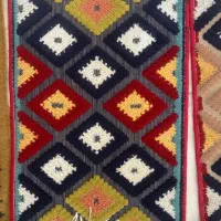 پادری زیبا|پادری|شیراز, فرگاز|دیوار