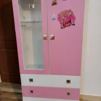 کمد کودک سالم و تمیز