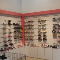 دکور مغازه کفش