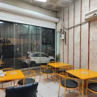 میز و صندلی فلزی در حد نو رستورانی|میز و صندلی غذاخوری|تهران, قیام|دیوار