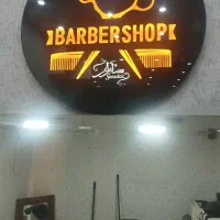 یک عدد تابلو شیشه ای صندلی vip|آرایشگاه و سالنهای زیبایی|همدان, |دیوار