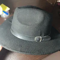 کلاه بابا کرم مجلسی و کلاه کپ