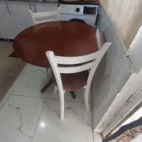 میز اغذ خودری با فرش چهار متر