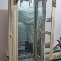 ویترین صدفی رنگ تاج دار در حد نو