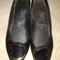 چکمه و کفش زنانه|کیف، کفش، کمربند|بومهن, |دیوار