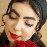 «زیبایی خاص با میکاپ حرفه‌ای در داراب (بلک فرایدی)