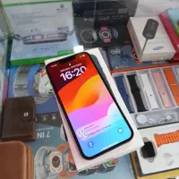 ایفون ۱۳ نرمال
