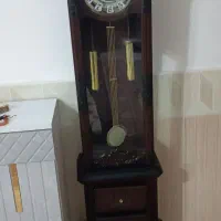 ساعت شیک  ایستاده