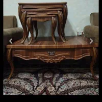 جلو مبلی سالم و تمیز و یک عدد میز تی وی