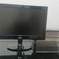 میز کامپیوتر  و مانیتور