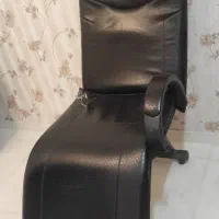 دو عدد صندلی اصلاح دو عدد میز تحریر یک میز تحریر