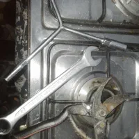 قیچی باغبانی و تعدادی اچار بکس و اچار ۲۰