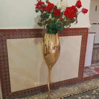 گل و گلدان