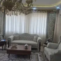 پرده همراه با کتیبه