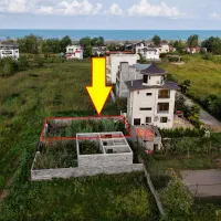 زمین-ساحلی-دیوارشده-فاصله-30-قدمی-تالب-آب-باانشعاب