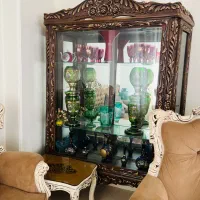 ویترین کاملا کنده کاری کار دست چوب گردو