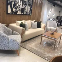 کارگر ماهر مبلمان راحتی