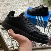 کفش آدیداس چرم سایز ۴۲-۴۳ کاملا نو و بدون استفاده