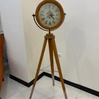 ساعت ایستاده