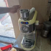 قهوه سازنیازبه تعمیر داره روشنه فقط یه هزینه جزیی