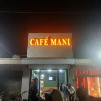 یک نفر صندوقدار خانم