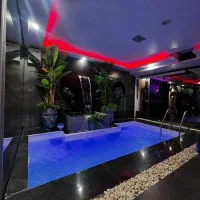 اجاره-آپارتمان-تک-خواب-استخر-ابگرم-روزانه-پارتایم